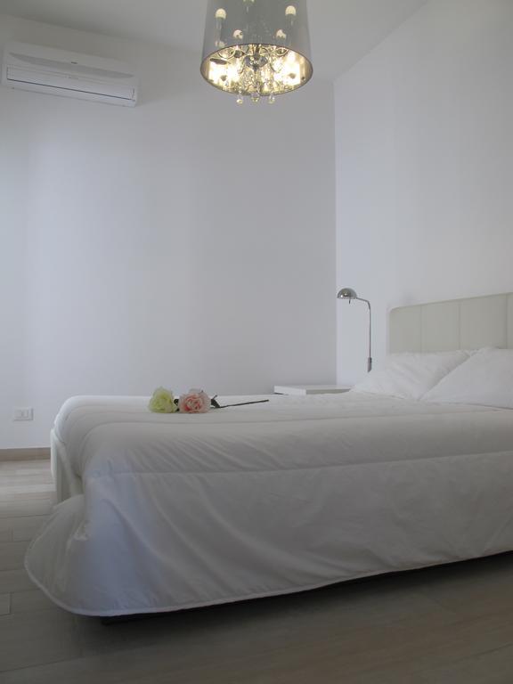 Penthouse Santa Croce Daire Lecce Oda fotoğraf